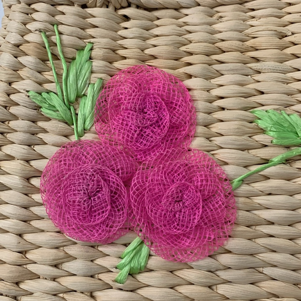 Mesh Flower Design Straw Bag - Picture 7 of 17